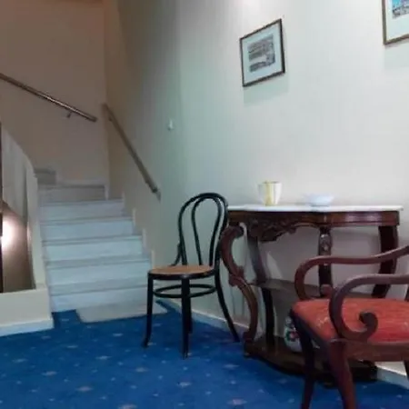Alex Hotel